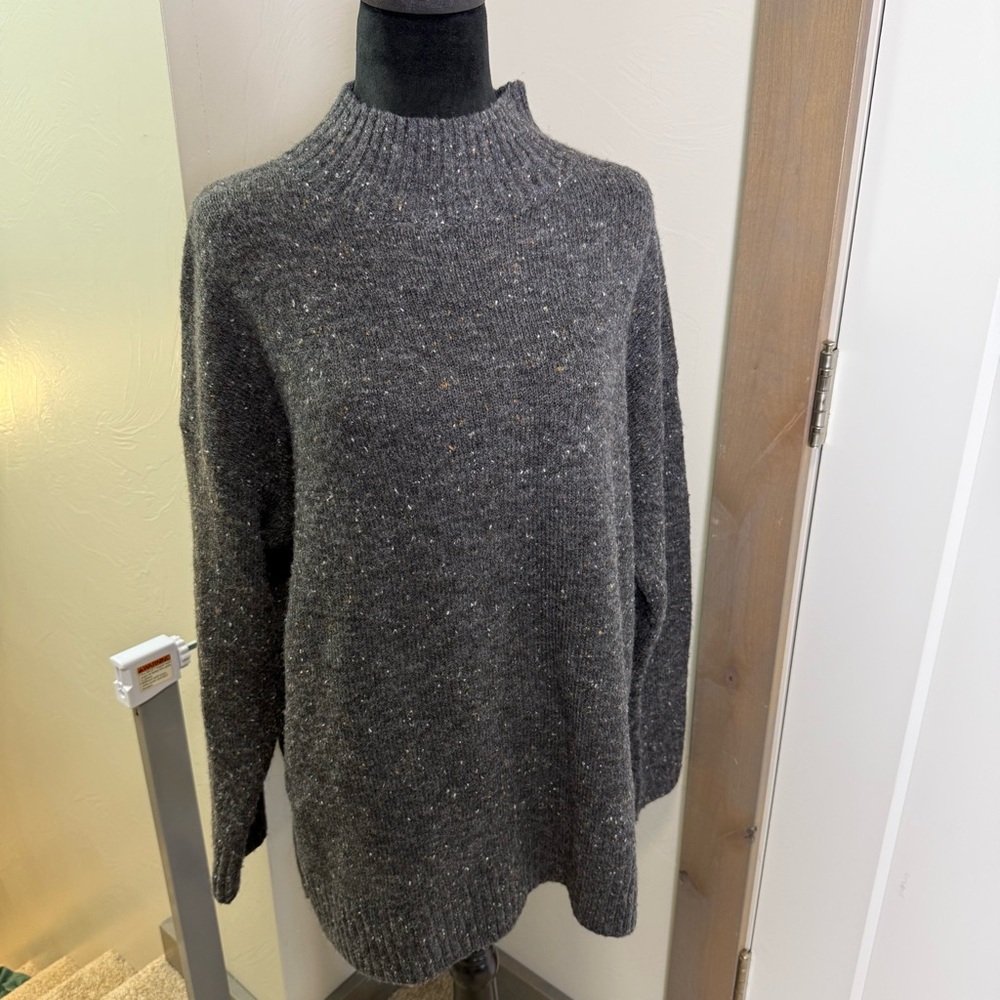Well Worn Grey Mock Neck Knit Charcoal Grey Sweater Lagenlook Nep Yarn Oversize‎
